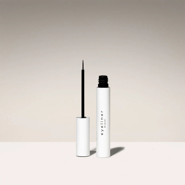 NATURAL. NOT NATURAL-ISH.
Liquid Eyeliner