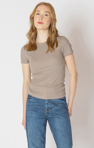 BASIC RIBBED TEE- Almond