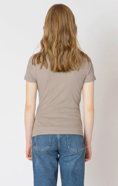 BASIC RIBBED TEE- Almond