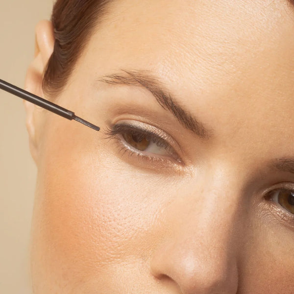 NATURAL. NOT NATURAL-ISH.
Liquid Eyeliner