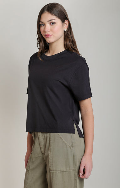 SS ESSENTIAL TEE- Black