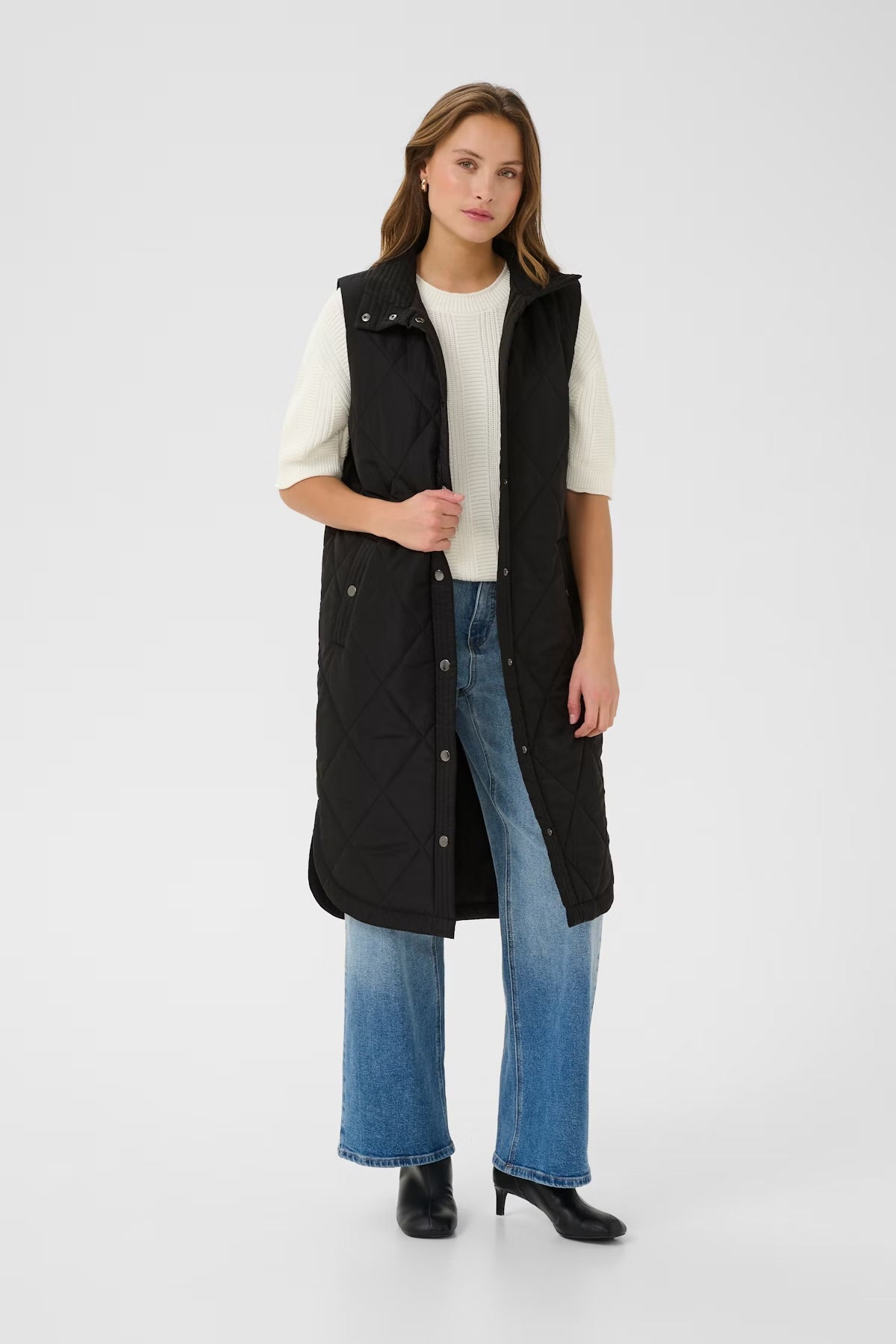 Meria Quilted Waist Coat - Black Deep