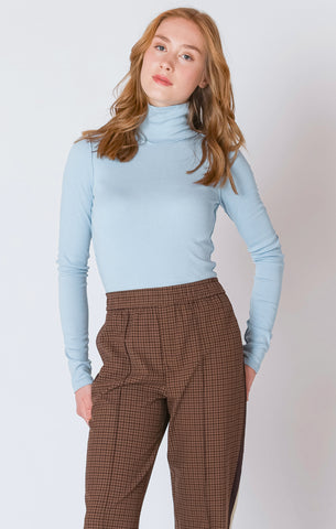 ICE EXPOSED SEAM TURTLENECK