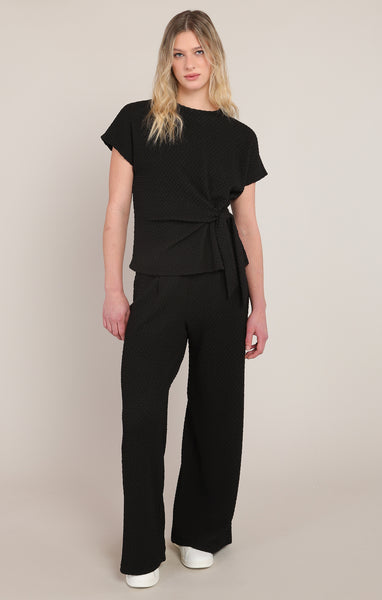 KNOCKOUT TEXTURED KNOT TOP