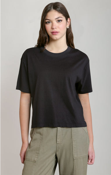 SS ESSENTIAL TEE- Black