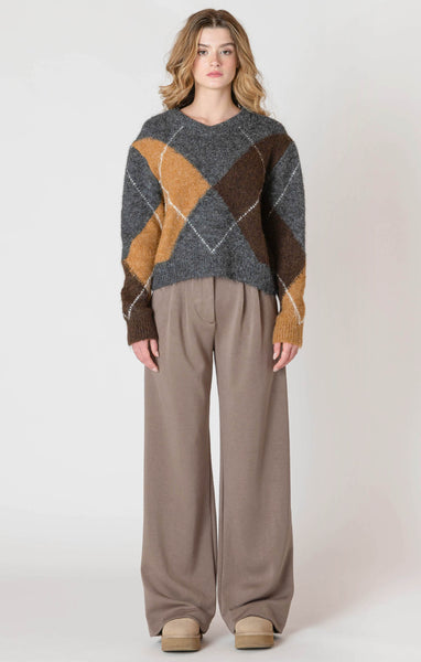 FINNLEY V-NECK PATTERNED SWEATER