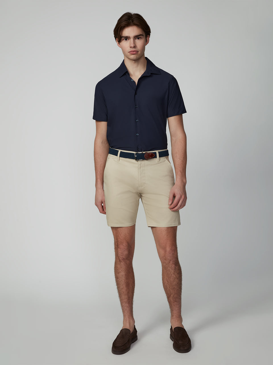 MEN'S CHINO SIGNATURE SHORT 8"