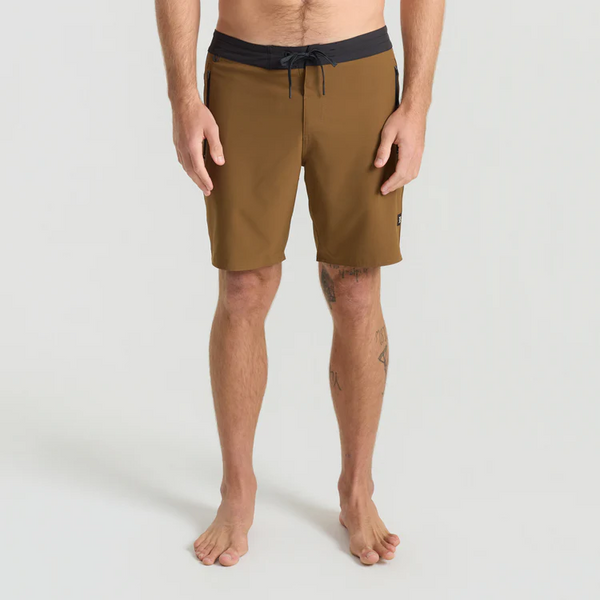 Venture Hybrid Trunks