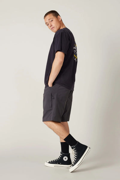 EVERYWHERE HYBRID SHORT - RELAXED FIT- Charcoal