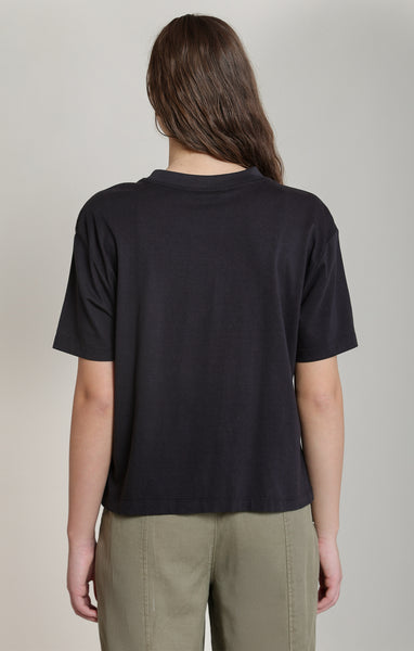 SS ESSENTIAL TEE- Black
