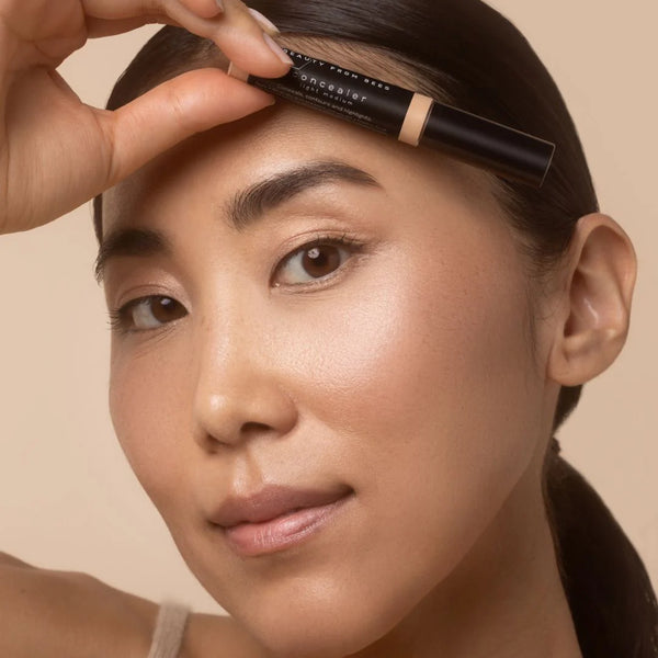 NATURAL. NOT NATURAL-ISH.
Concealer