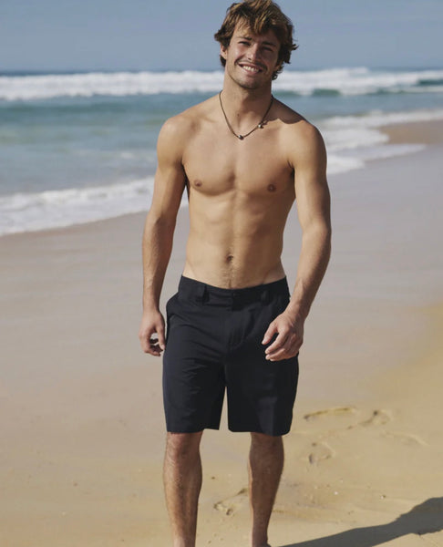 Union Amphibian 20" Hybrid Shorts- Black