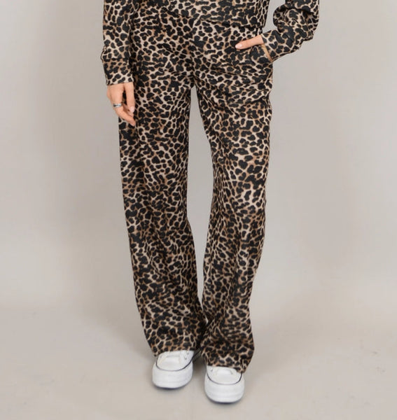 Victoria Printed Soft Knit Pant - Leopard