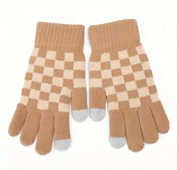 CHECKERED TECH GLOVES