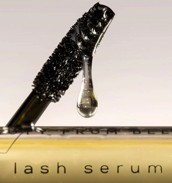 NATURAL. NOT NATURAL-ISH.
Lash Serum