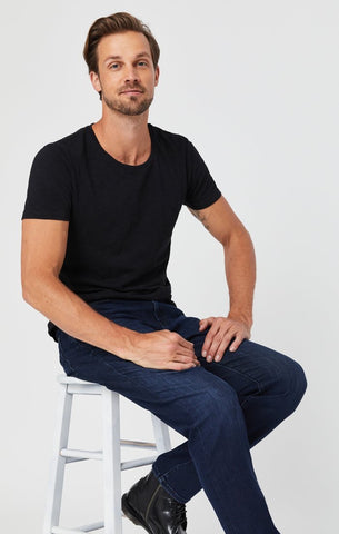 STEVE IN DARK INK SUPERMOVE