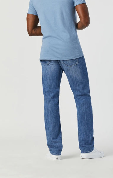 ZACH IN MID BRUSHED MAUI Regular Rise | Straight Leg Jeans